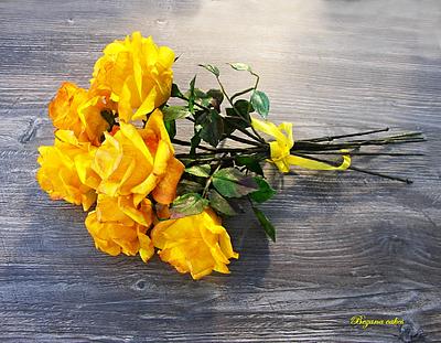  Yellow roses made of Wafer paper - Cake by Zuzana Bezakova
