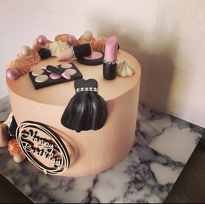 Make up cake  - Cake by Mrs.magic_Emina