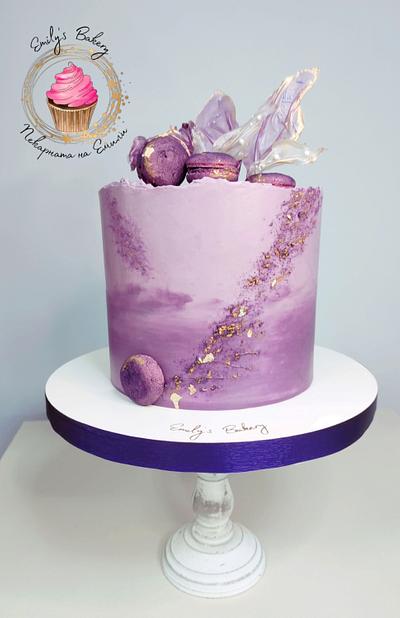 Code Purple 💜 - Cake by Emily's Bakery