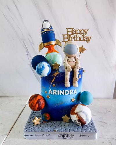  Space Explorer Birthday Cake for The Future Astronaut - Cake by Dapoer Nde