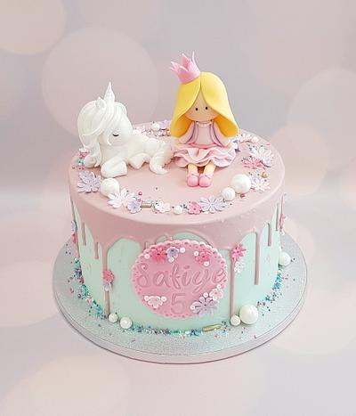 Princess and unicorn - Cake by SugarCreaturesBox