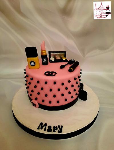"Chanel Makeup cake" - Cake by Noha Sami