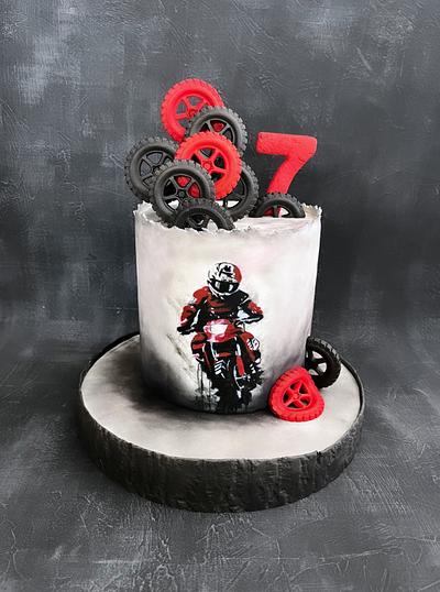 Motorcycle cake - Cake by Alinda Cake