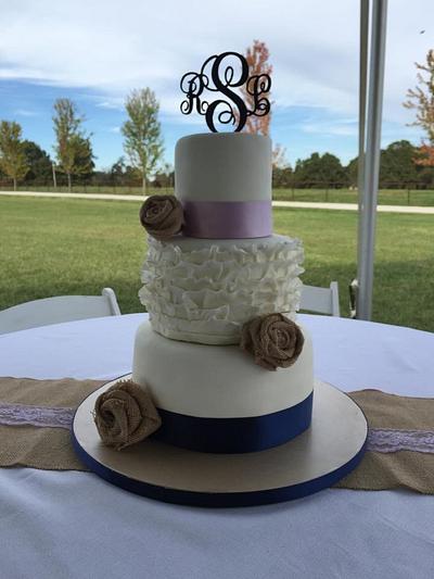 Wedding cake ruffles - Cake by Woodcakes