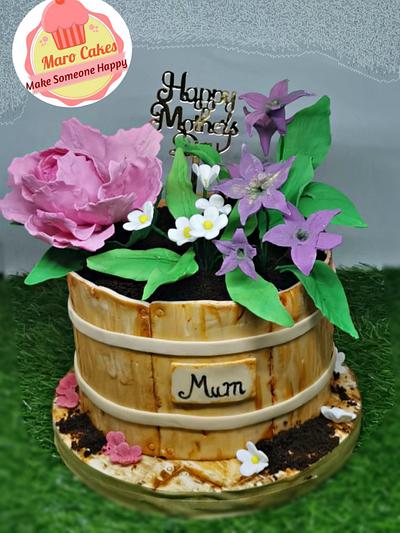 Mother day wooden flower gift - Cake by Maro Cakes
