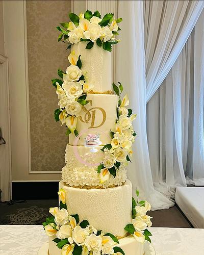 Wedding cake - Cake by Inoka (Sugar Rose Cakes)