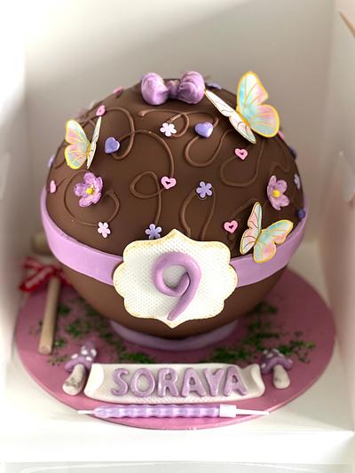 Butterfly Pinata cake  - Cake by Monika A.