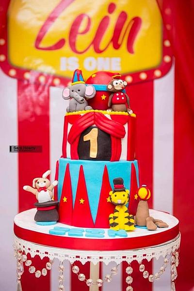 Circus cake by lolodeliciouscake  - Cake by Lolodeliciouscake
