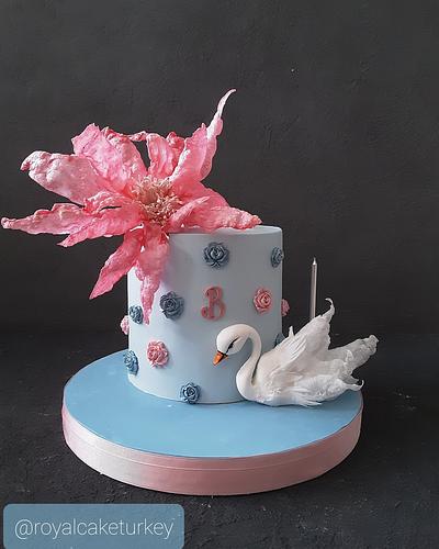 Swan cake  - Cake by Royalcake 
