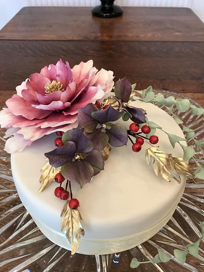 Christmas cake 2019 - Cake by mysugarflowers