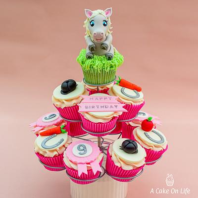 Horse Themed Cupcakes - Cake by Acakeonlife