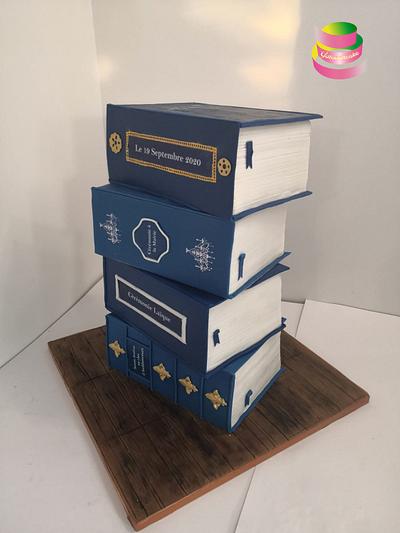 Literature Wedding Cake - Cake by Ruth - Gatoandcake