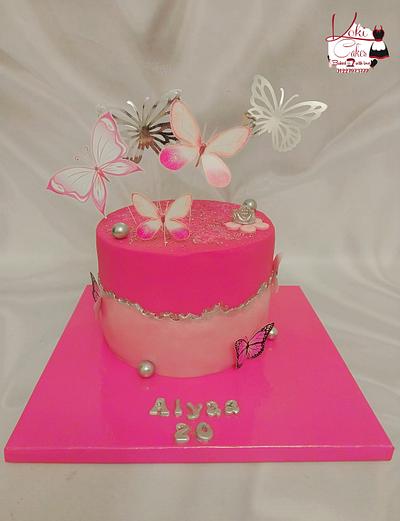 "Butterflies cake" - Cake by Noha Sami