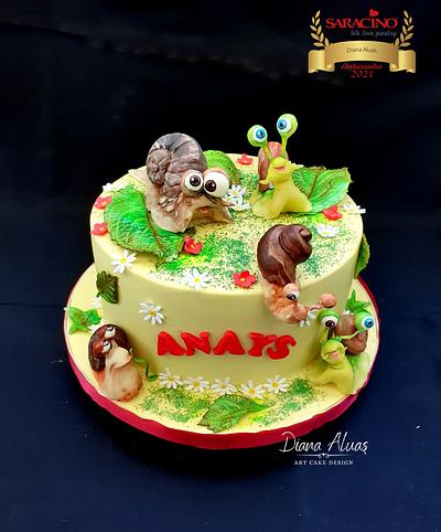 Sweet Snails - Cake by  Diana Aluaş