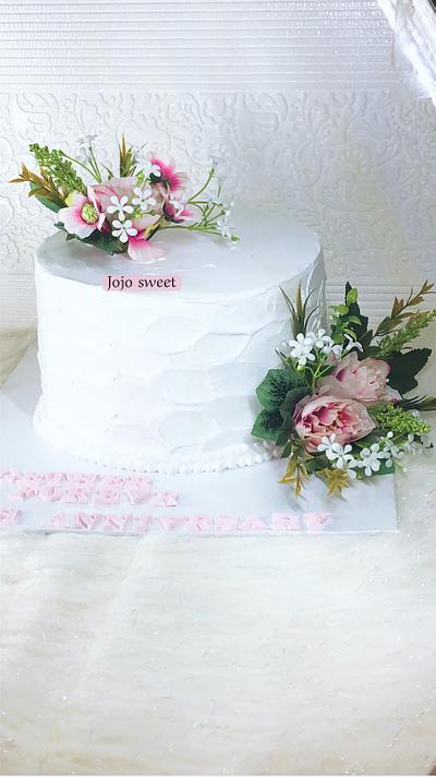 anniversary cake  - Cake by Jojosweet
