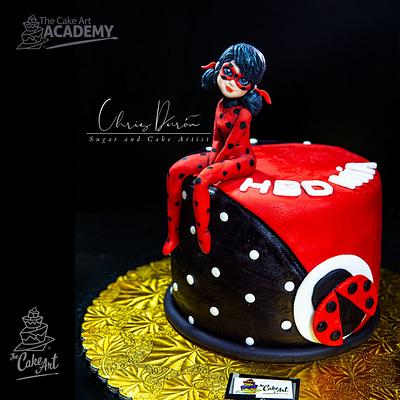 Ladybug - Cake by Chris Durón from thecakeart.academy