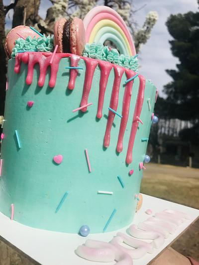 Raiwbow&sprinkles - Cake by cecilia scollo