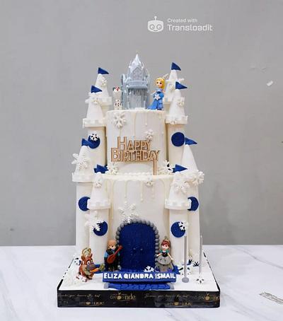 Frozen Cake with a Castle Theme - Cake by Dapoer Nde