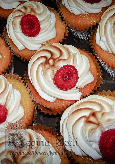 Raspberry lemonade cupcakes - Cake by Regina Coeli Baker