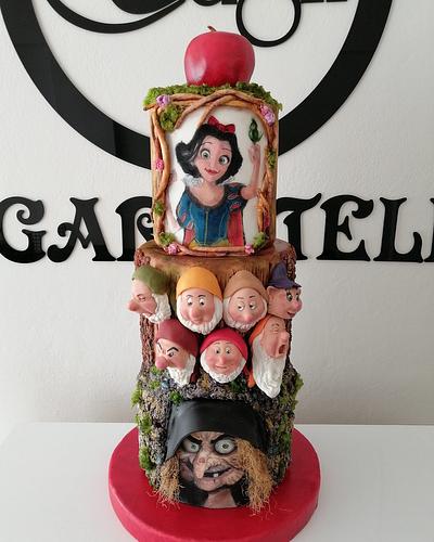 Snow White cake (hand painted)  - Cake by Dilek Dağlı