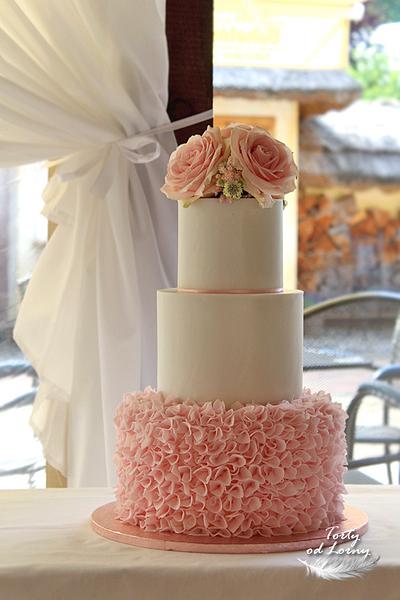 Ruffles Wedding cake - Cake by Lorna