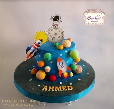 space themed cake - Cake by mona ghobara/Bonboni Cake