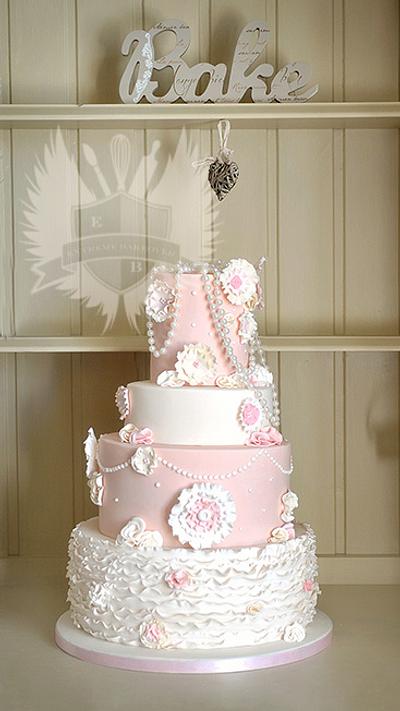 Vintage rosette and pearl cake - Cake by Extreme Bakeover