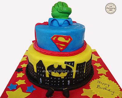 Super hero cake - Cake by Petitery cakes