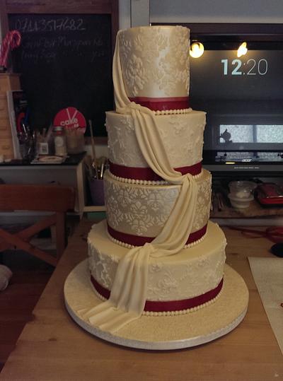 Flowery Bliss Vintage Wedding cake - Cake by KAKES-klc
