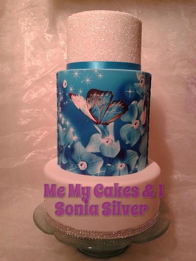 Butterfly Sparkle Wedding cake - Cake by Sonia Silver - Me, My Cakes & I.