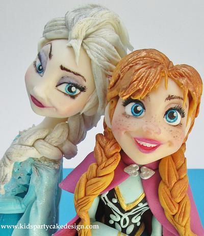 Elsa and Anna - Cake by Maria  Teresa Perez