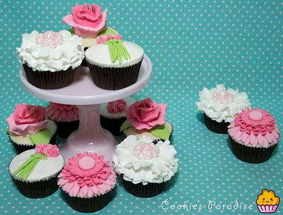 Flower Cupcakes - Cake by Roser Velazquez