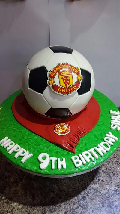Manchester football - Cake by Bijoubakes