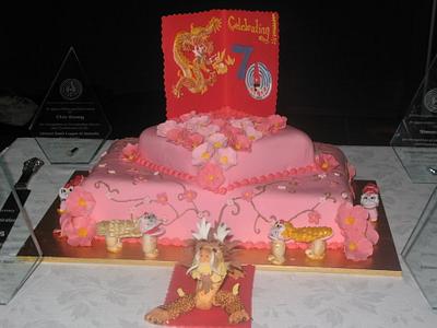 Chinese Dragon and lions - Cake by Hong Guan