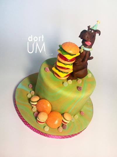 Scooby Doo loves hamburgers :D - Cake by dortUM