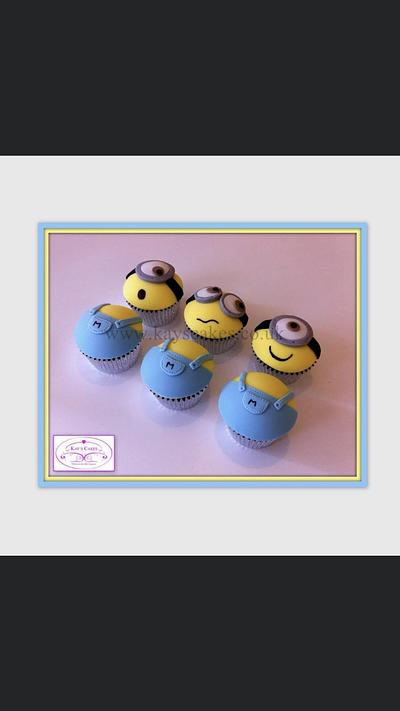 Minions  - Cake by Kays Cakes