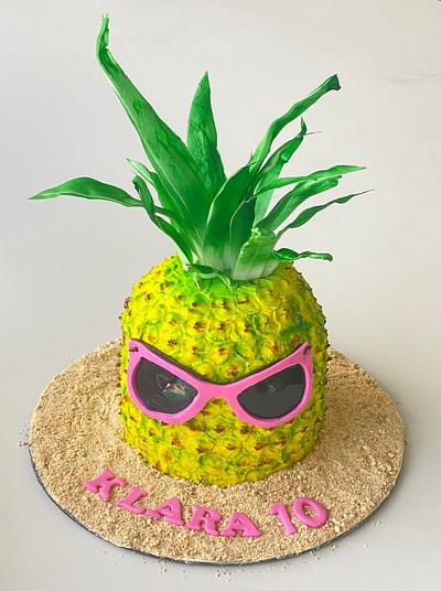 Cool pineapple  - Cake by Rhona
