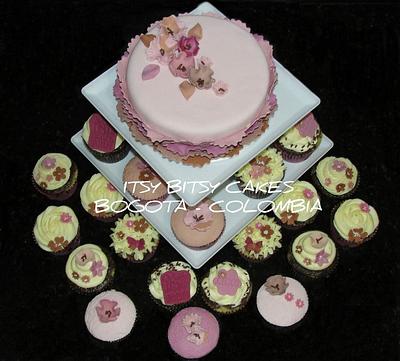 Ruffle Cake and matching cupcakes. - Cake by Itsy Bitsy Cakes