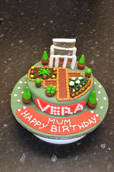 Vera's garden cake - Cake by Niknoknoos Cakery
