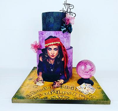 Médium cake - Cake by Cindy Sauvage 