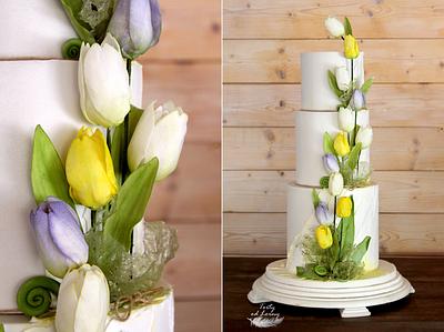 Wedding tulips - Cake by Lorna