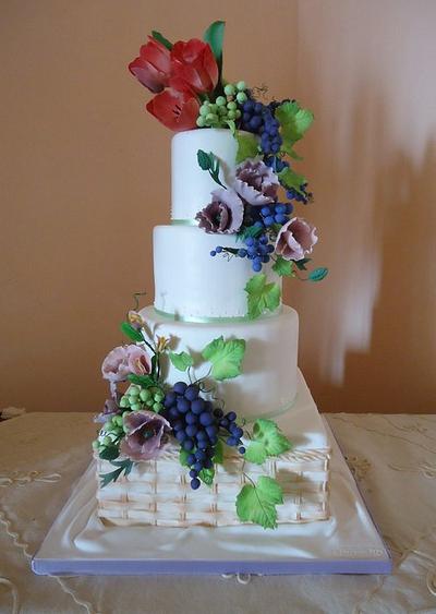 flowers and grapes - Cake by Diletta Contaldo