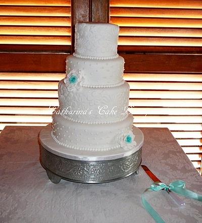 Elegant wedding cake - Cake by Catharinascakes