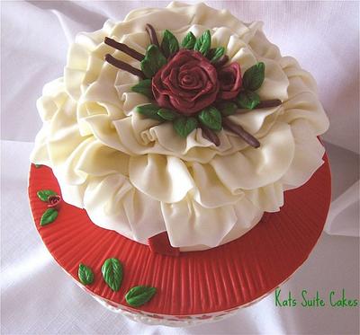 Ruffles and Roses - Cake by Kat