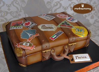Retro suitcase - Cake by Mnhammy by Sofia Salvador