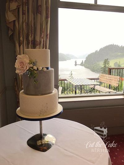 Beautiful Lake Vyrnwy  - Cake by Emma Lake - Cut The Cake Kitchen