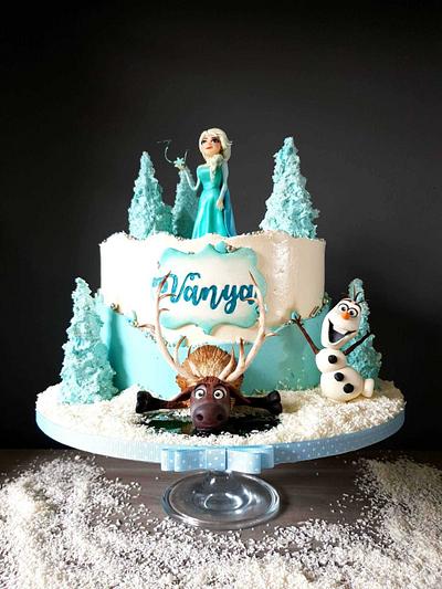 Frozen - Cake by Radoslava Kirilova (Radiki's Cakes)