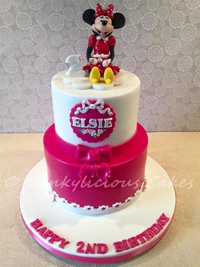 Minnie Mouse - Cake by Dinkylicious Cakes