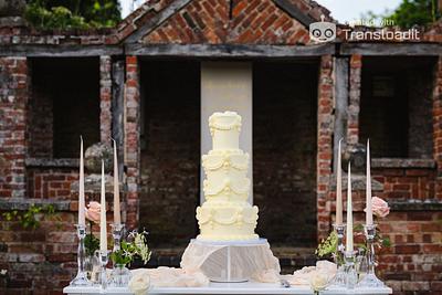 An English rose garden wedding - Cake by Love Life Eat Cake by Michele Walters