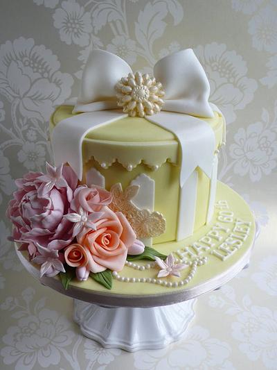 Hat Box cake with peony and roses - Cake by Jip's Cakes